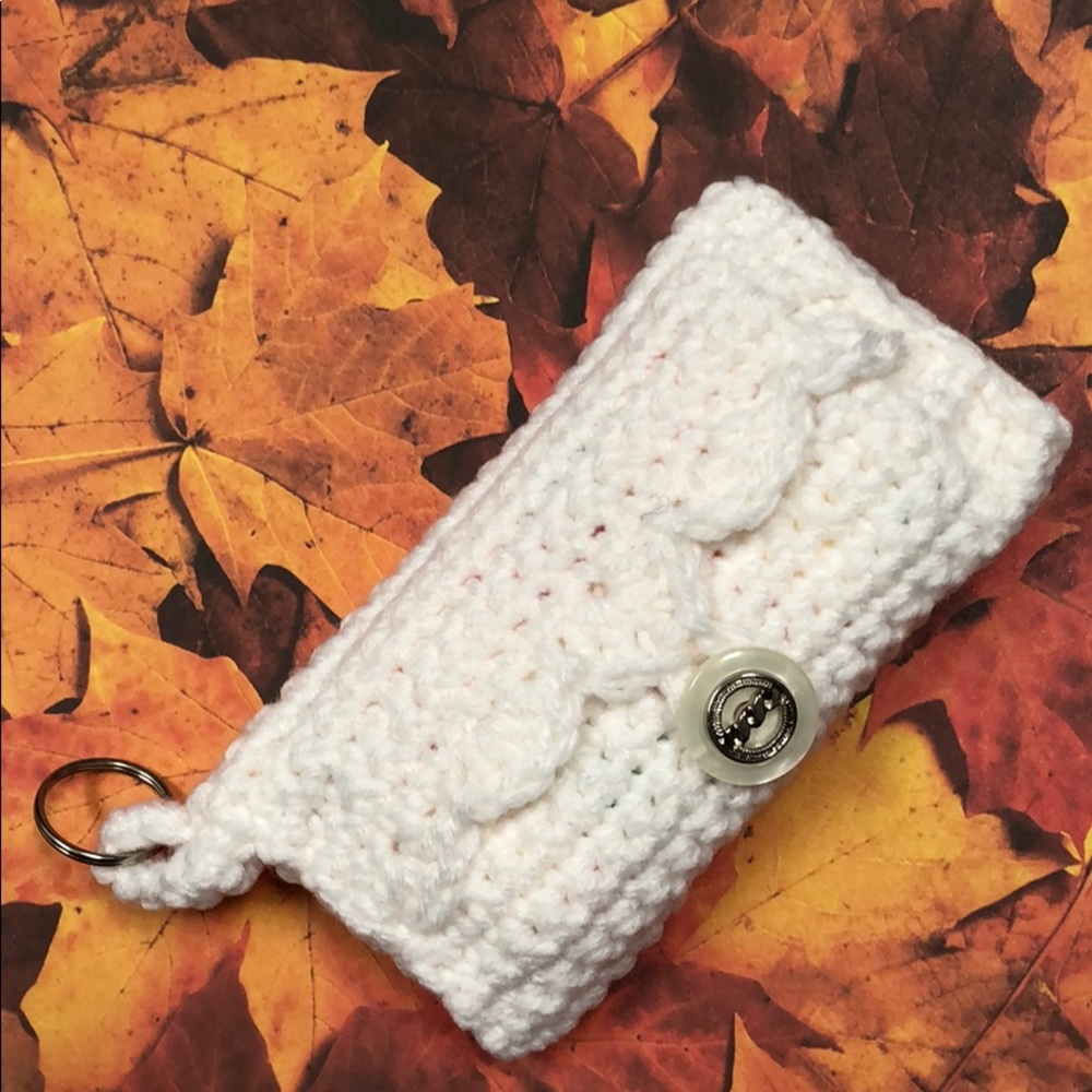 Travel tissue pouch stocking stuffer gift white